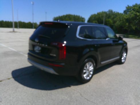Used 2021 Kia Telluride LX image 8