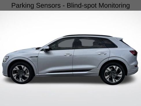 Used 2022 Audi e-tron Premium w/ Convenience Plus Package image 7