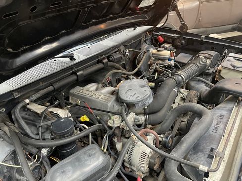 Used 1996 Ford Bronco image 34