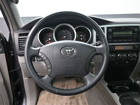 Used 2007 Toyota 4Runner SR5 image 7