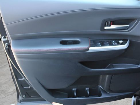 Used 2025 Toyota Sienna XSE image 18