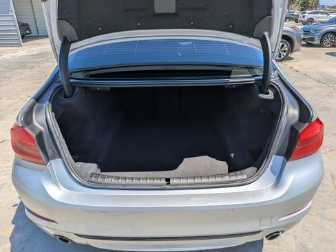 Used 2019 BMW 530i w/ Premium Package RWD image 11