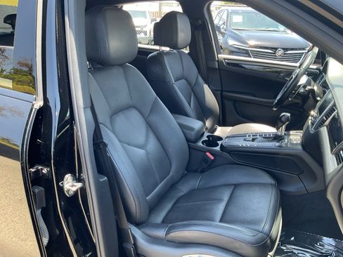 Used 2018 Porsche Macan S AWD/4WD image 19