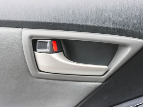 Used 2015 Toyota Prius Four image 44