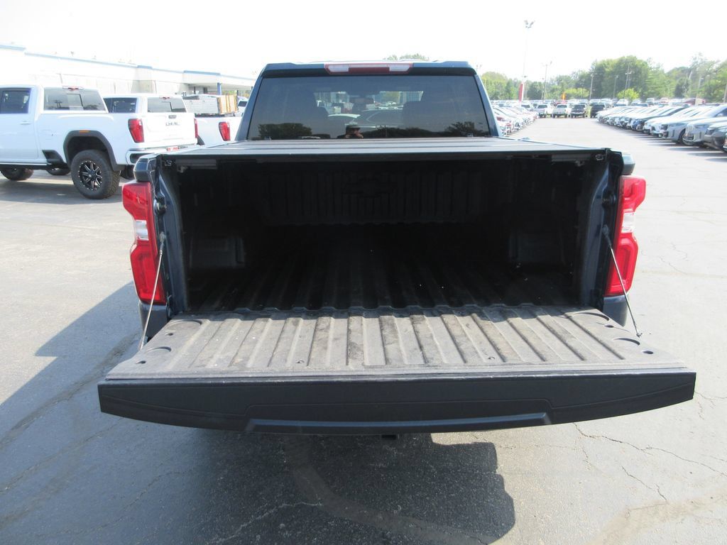Used 2021 Chevrolet Silverado 1500 RST w/ Bed Protection Package AWD/4WD image 9