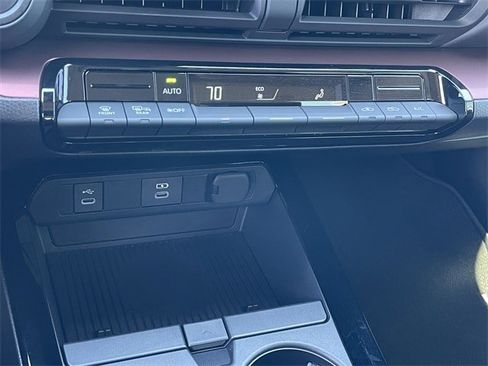 Used 2026 Toyota Prius Plug-In Hybrid image 18