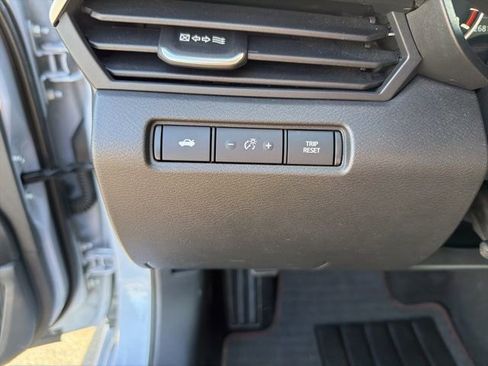 Used 2025 Nissan Altima 2.5 SR image 12