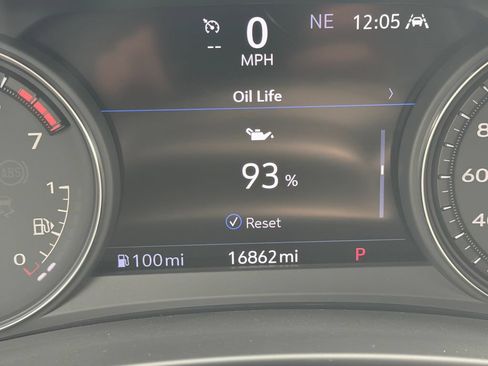Used 2023 Cadillac XT4 Premium Luxury w/ Technology Package FWD image 16