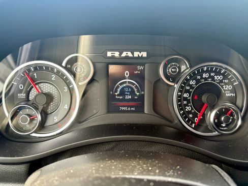 Used 2024 RAM 3500 Tradesman w/ Chrome Appearance Group image 16