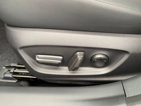 New 2026 Toyota Prius Plug-In Hybrid FWD image 23