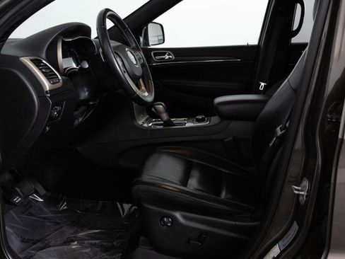 Used 2017 Jeep Grand Cherokee Limited AWD/4WD image 17