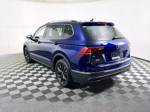 Used 2024 Volkswagen Tiguan SE FWD image 5