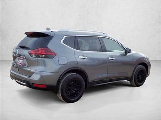 Used 2019 Nissan Rogue SV video 4