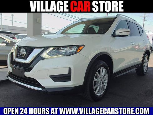 Used 2018 Nissan Rogue SV AWD/4WD image 1