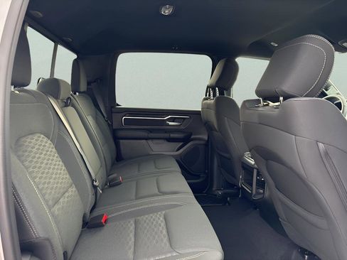 New 2026 RAM 1500 4x4 Crew Cab image 33