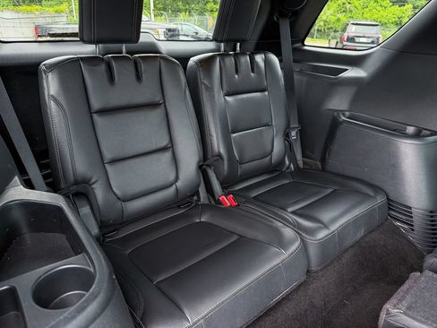 Used 2018 Ford Explorer Limited AWD/4WD image 22