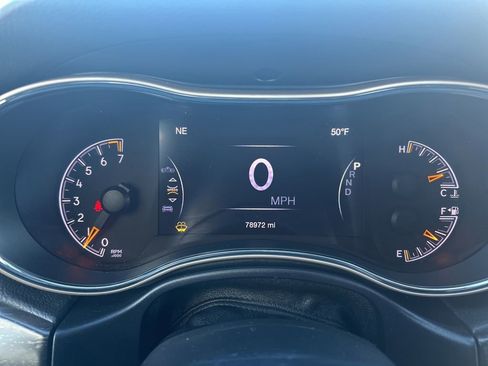 Used 2017 Jeep Grand Cherokee Limited image 25