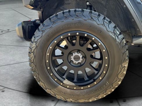 Used 2021 Jeep Wrangler Unlimited Rubicon image 29