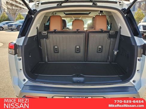 New 2026 Nissan Pathfinder Platinum AWD/4WD image 8