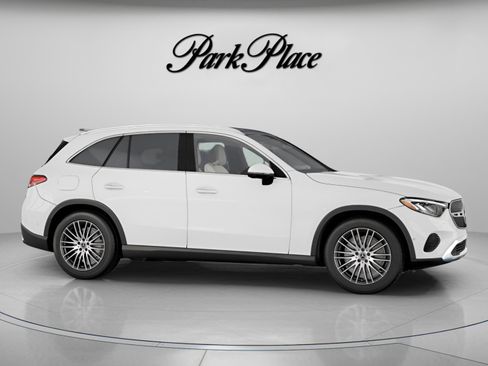 Used 2026 Mercedes-Benz GLC 300 image 28