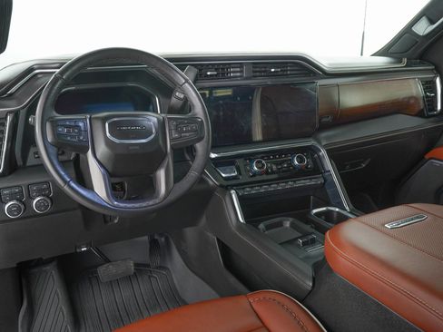 Used 2024 GMC Sierra 2500 Denali Ultimate image 18