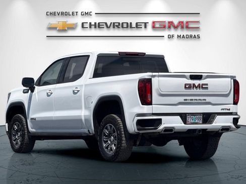 Used 2024 GMC Sierra 1500 AT4 w/ AT4 Premium Package AWD/4WD image 5