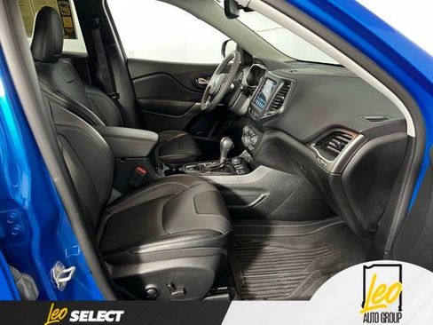 Used 2022 Jeep Cherokee Latitude Lux w/ Sun & Sound Group AWD/4WD image 25