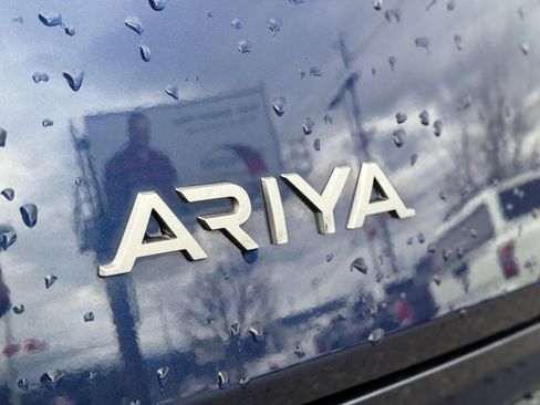 Used 2024 Nissan Ariya AWD image 10