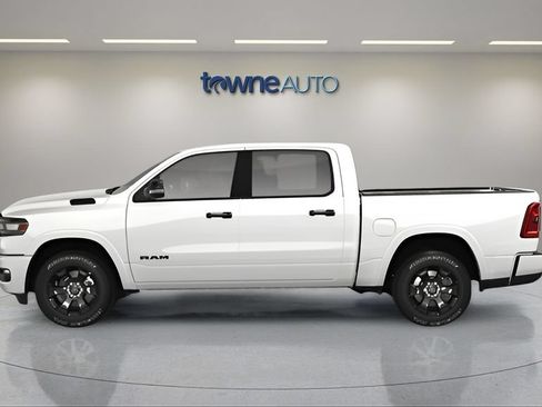Used 2025 RAM 1500 Big Horn AWD/4WD image 4