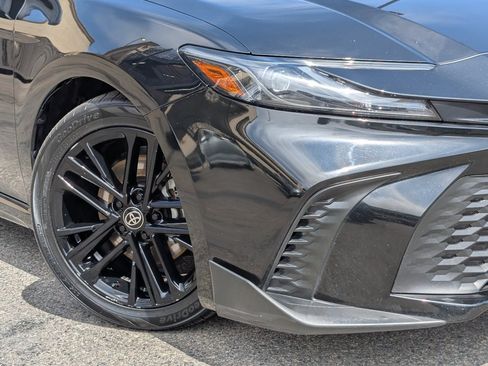 Used 2025 Toyota Camry SE FWD image 10