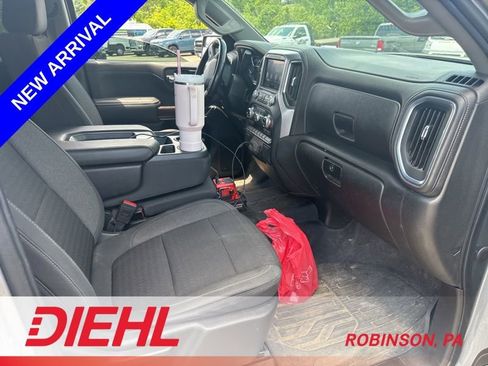 Used 2021 GMC Sierra 1500 SLE w/ X31 Off-Road Package AWD/4WD image 4