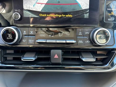 Certified 2024 Toyota Highlander LE image 38