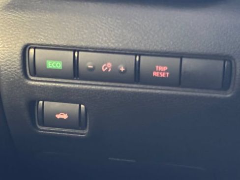 Used 2023 Nissan Sentra SR w/ Midnight Edition Package FWD image 32
