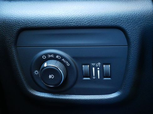 Used 2023 Jeep Grand Cherokee L Limited image 25