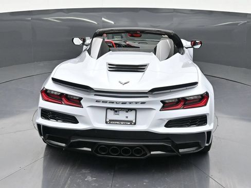 Used 2023 Chevrolet Corvette Z06 RWD image 15
