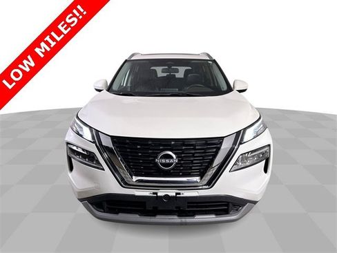 Used 2023 Nissan Rogue SV w/ SV Premium B Package image 3