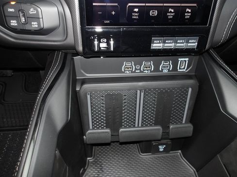 New 2026 RAM 2500 Limited image 18