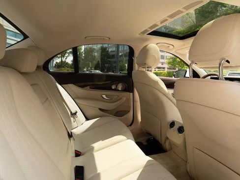 Used 2017 Mercedes-Benz E 300 image 18