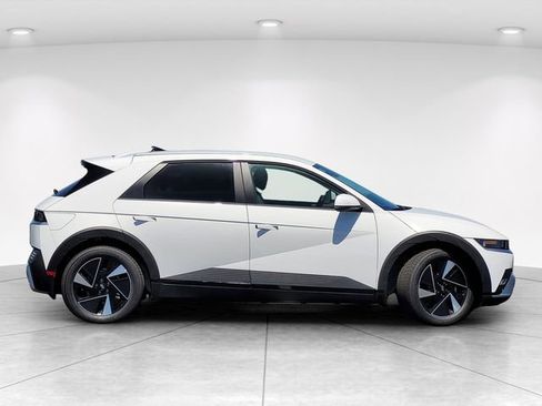 New 2026 Hyundai Ioniq 5 SEL RWD image 8