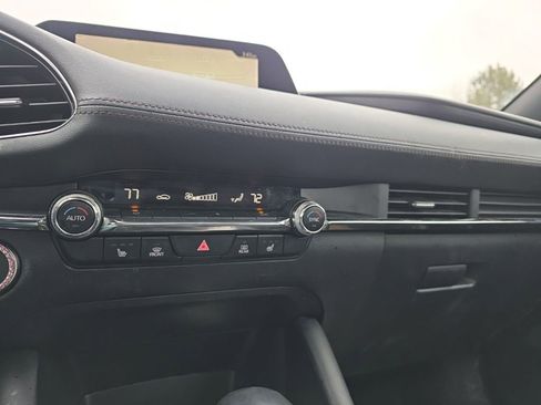 Used 2022 MAZDA MAZDA3 s image 18