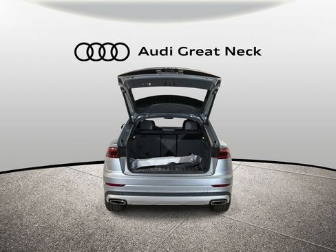 Used 2025 Audi Q8 Premium w/ Convenience Package AWD/4WD image 18