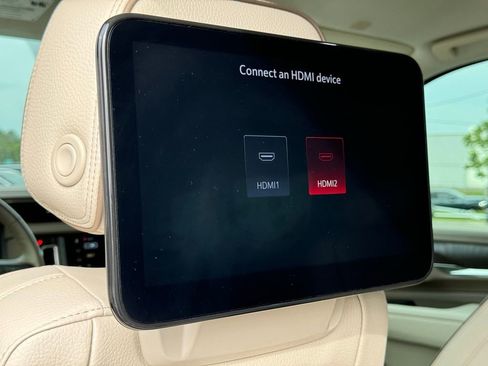 Used 2024 GMC Yukon XL Denali AWD/4WD image 41