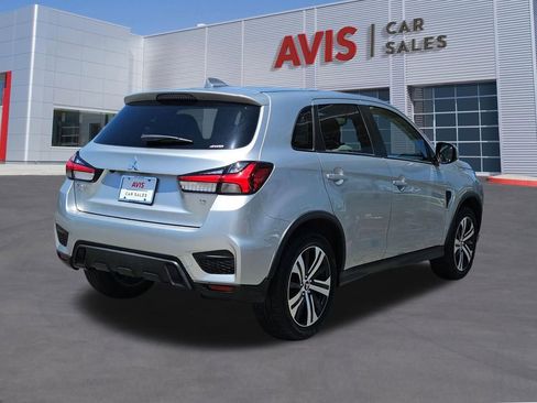 Used 2025 Mitsubishi Outlander Sport SE AWD/4WD image 6