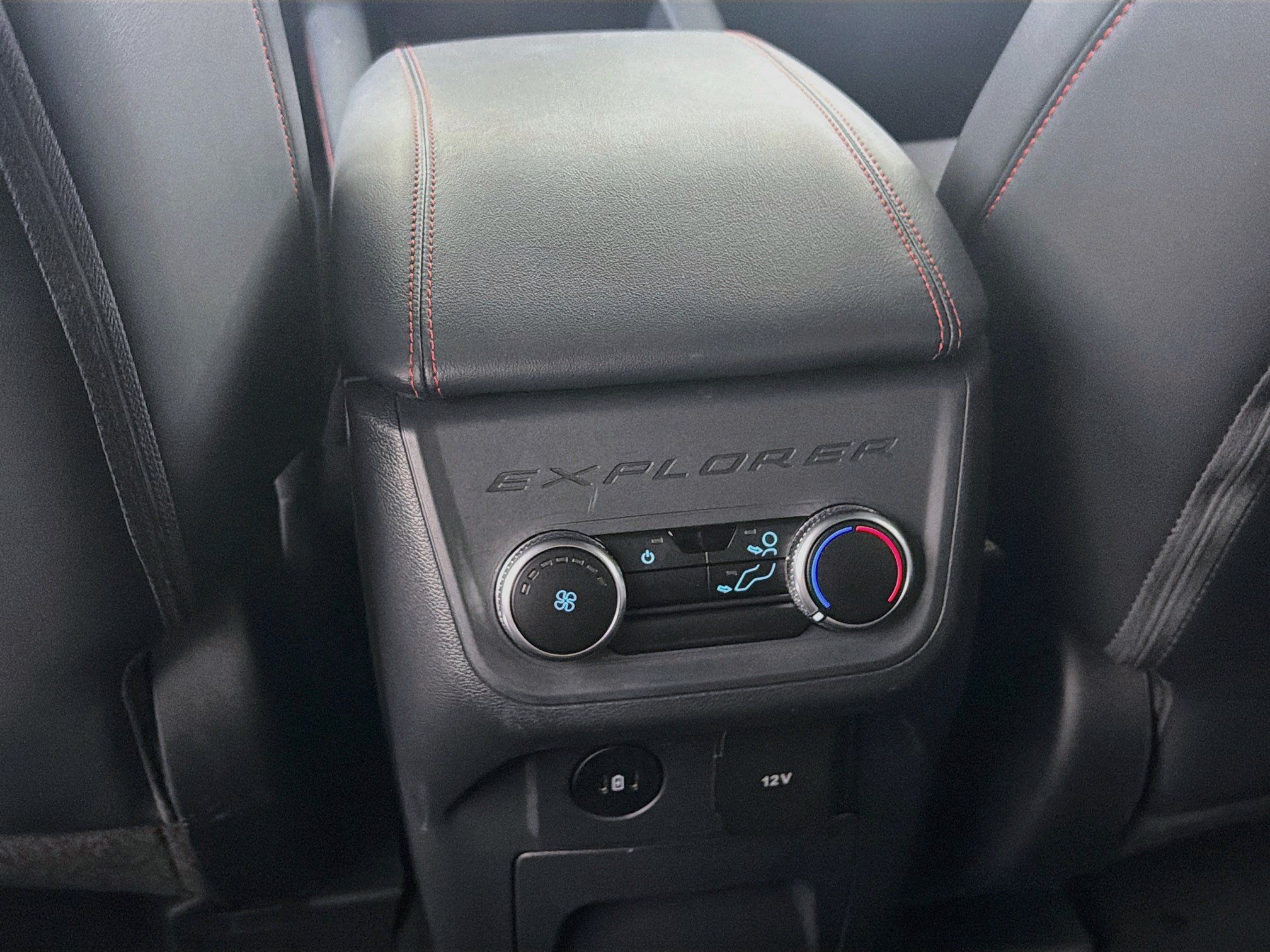 Used 2025 Ford Explorer ST-Line AWD/4WD image 26