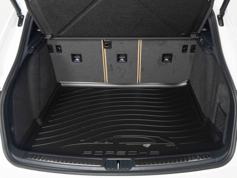 New 2026 Porsche Macan AWD/4WD image 45