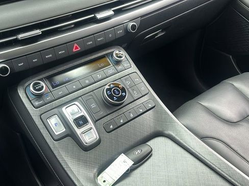 Used 2024 Hyundai Palisade Limited image 20