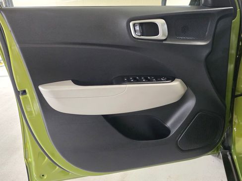 Certified 2023 Hyundai Venue SEL image 20