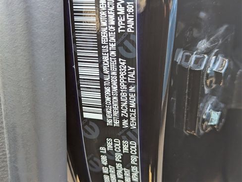 Used 2023 Jeep Renegade Latitude image 32