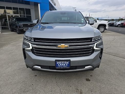 Used 2023 Chevrolet Suburban LT image 9