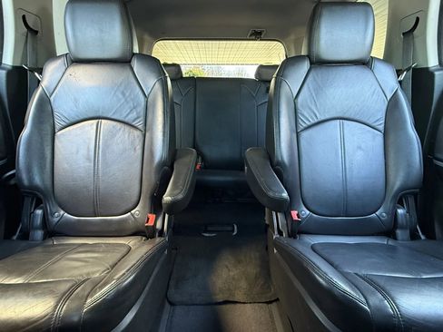 Used 2012 GMC Acadia SLT image 22